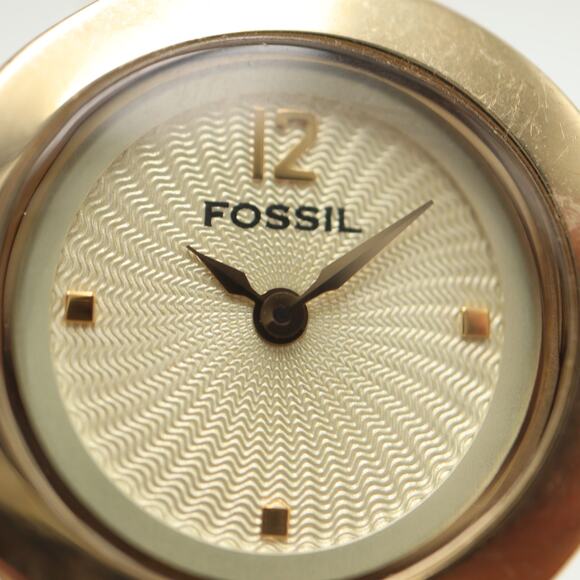 Fossil Gold Tone 25mm Textured Dial Watch Circle Link Bracelet with New Battery - Picture 7 of 14